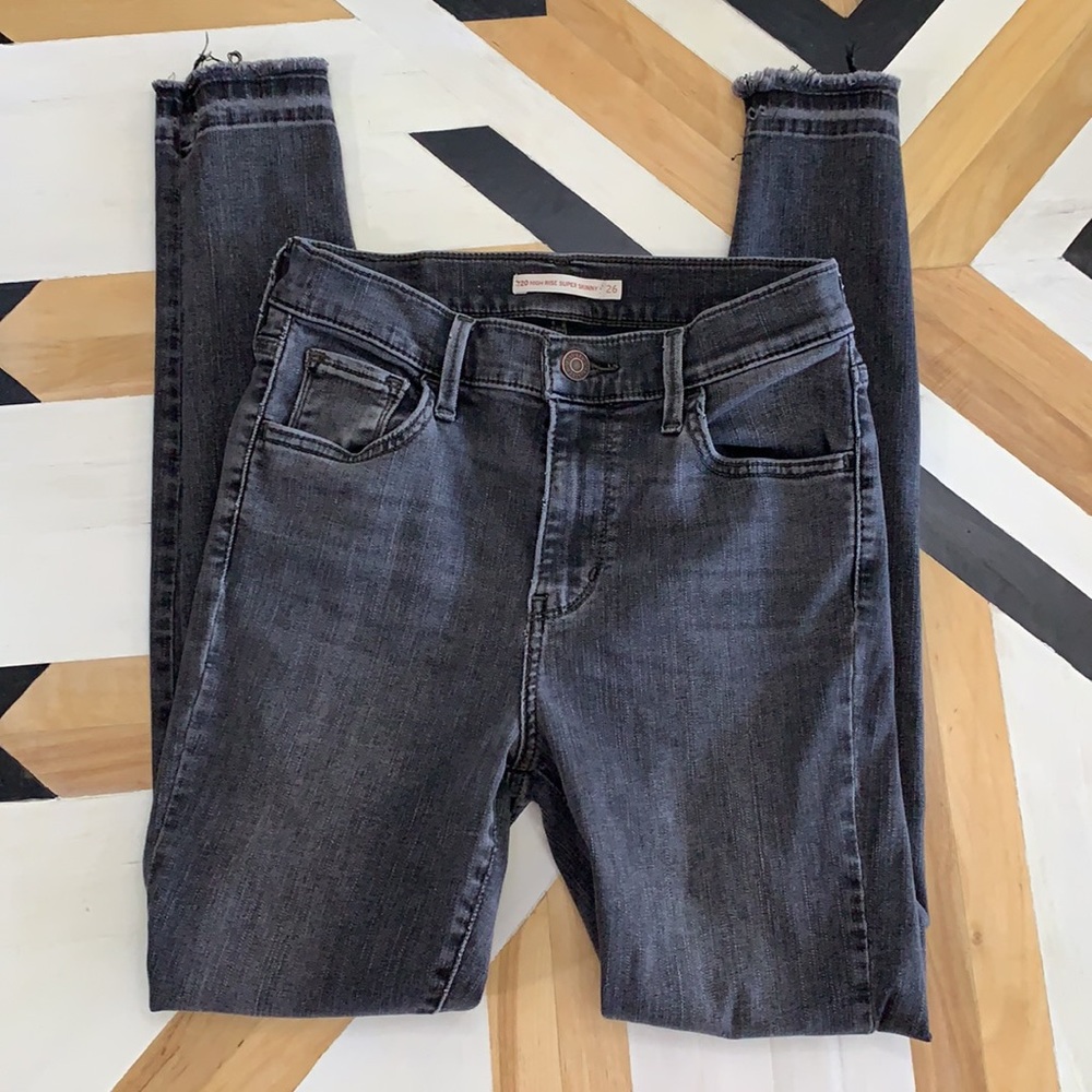 Levi’s 720 high rise super skinny jeans 26 black